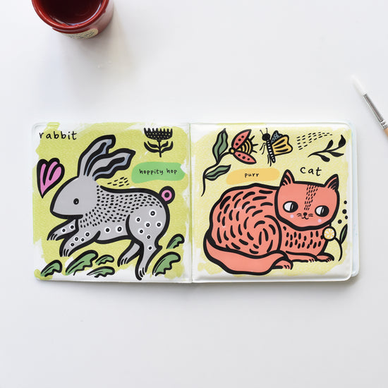 Who Loves Pets? Color Changing Bath Book - Imagen 3